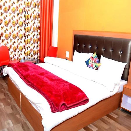 Stayapart - Hotel Bagsu Sarovar Dharamshala Exterior foto